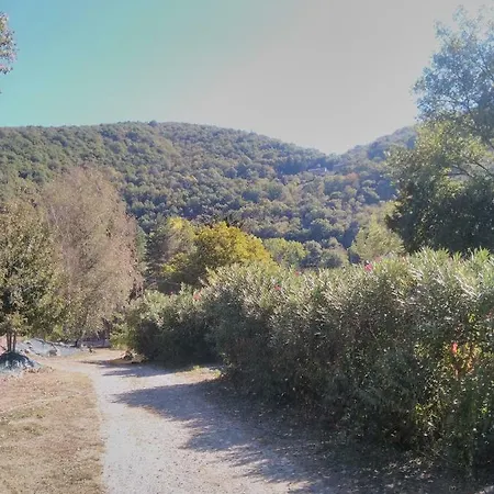 Domaine L'ecrin Vert 营地 *